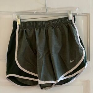 Nike tempo dry fit short